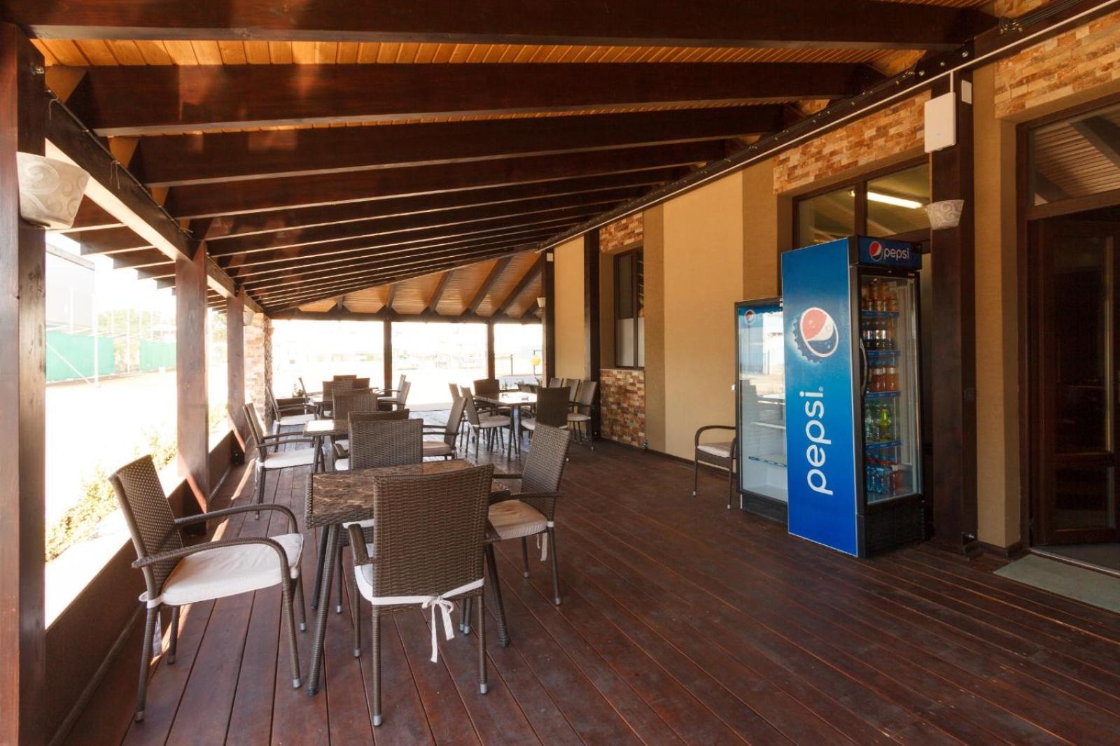 Ymy Hotels Zsilvásárhely Kültér fotó