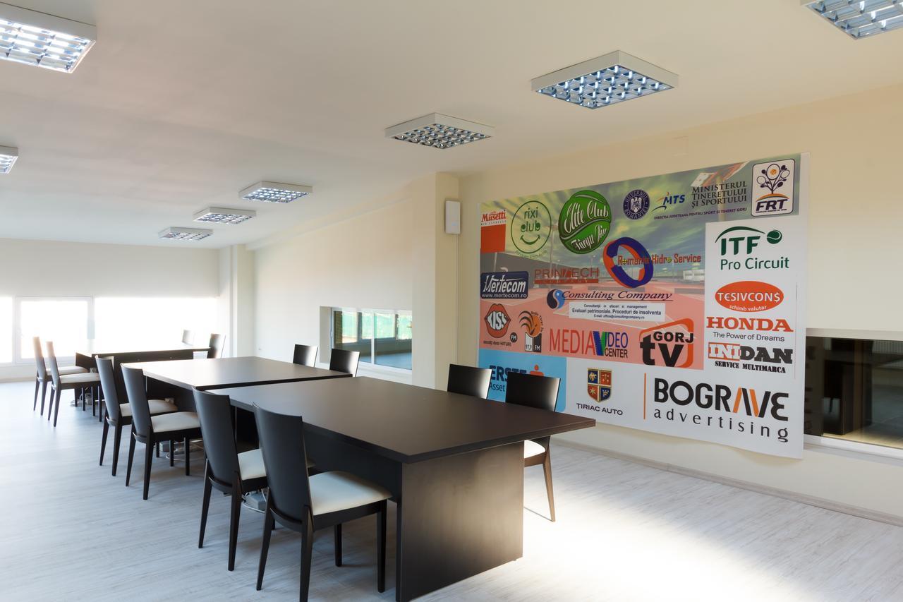 Ymy Hotels Zsilvásárhely Kültér fotó