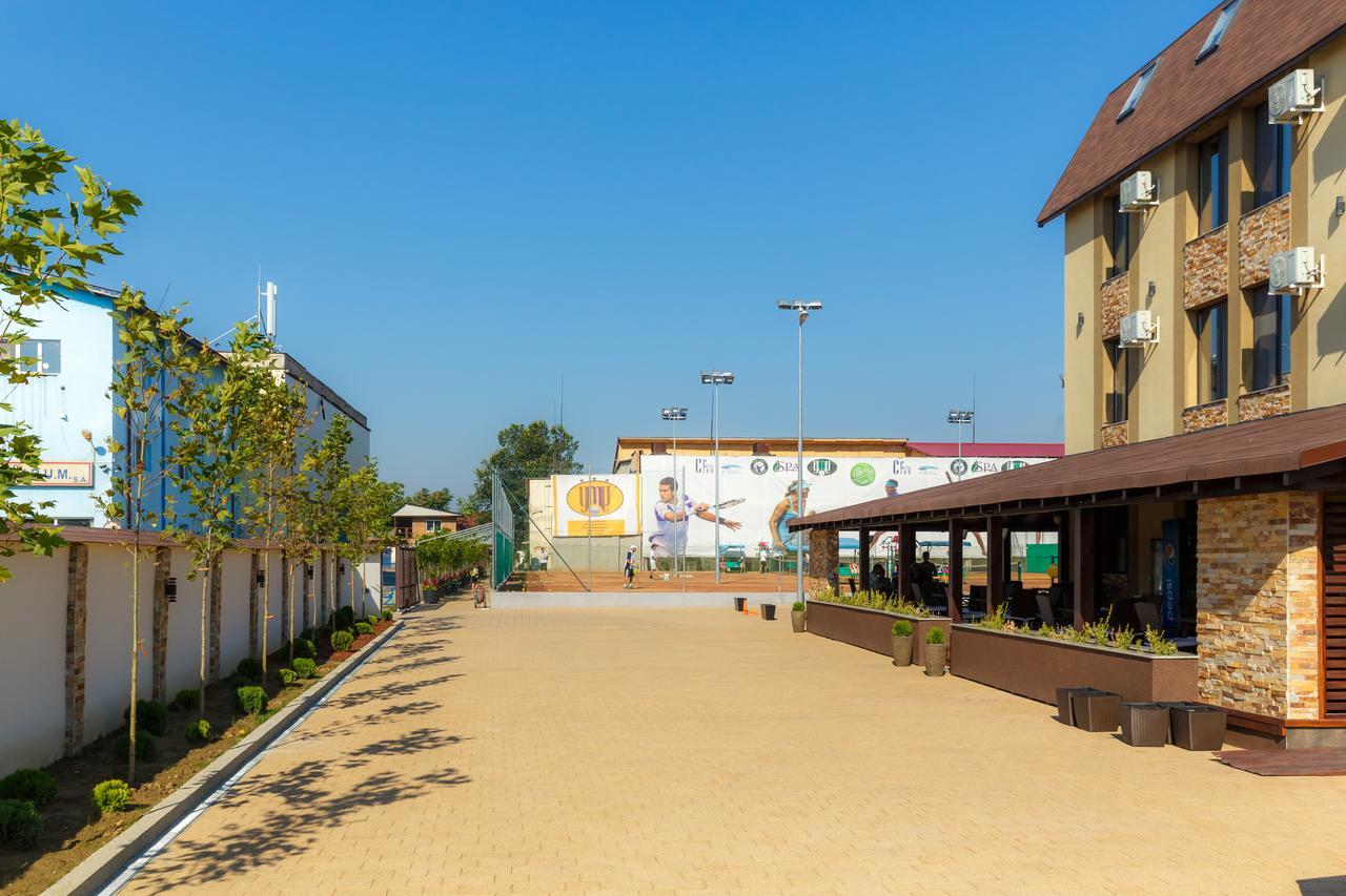 Ymy Hotels Zsilvásárhely Kültér fotó
